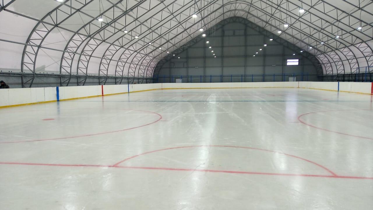 Фото В Кыштовском районе Новосибирской области открылась новая крытая хоккейная площадка 3
